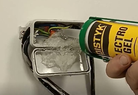 Uszczelniacz Izolacyjny do połączeń elektrycznych - 300 ml