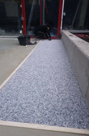 Komplet UV na kamienny dywan z marmurem i żywicą Jednoskładnikową -21 m2