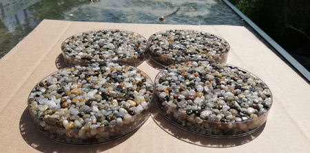 Komplet UV 100% na Kamienny Dywan 198kg (ok. 10 m²) – Rzeczny żwirek szary + grunt + hydroizolacja